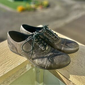 Born Metallic Gray Oxford Shoes